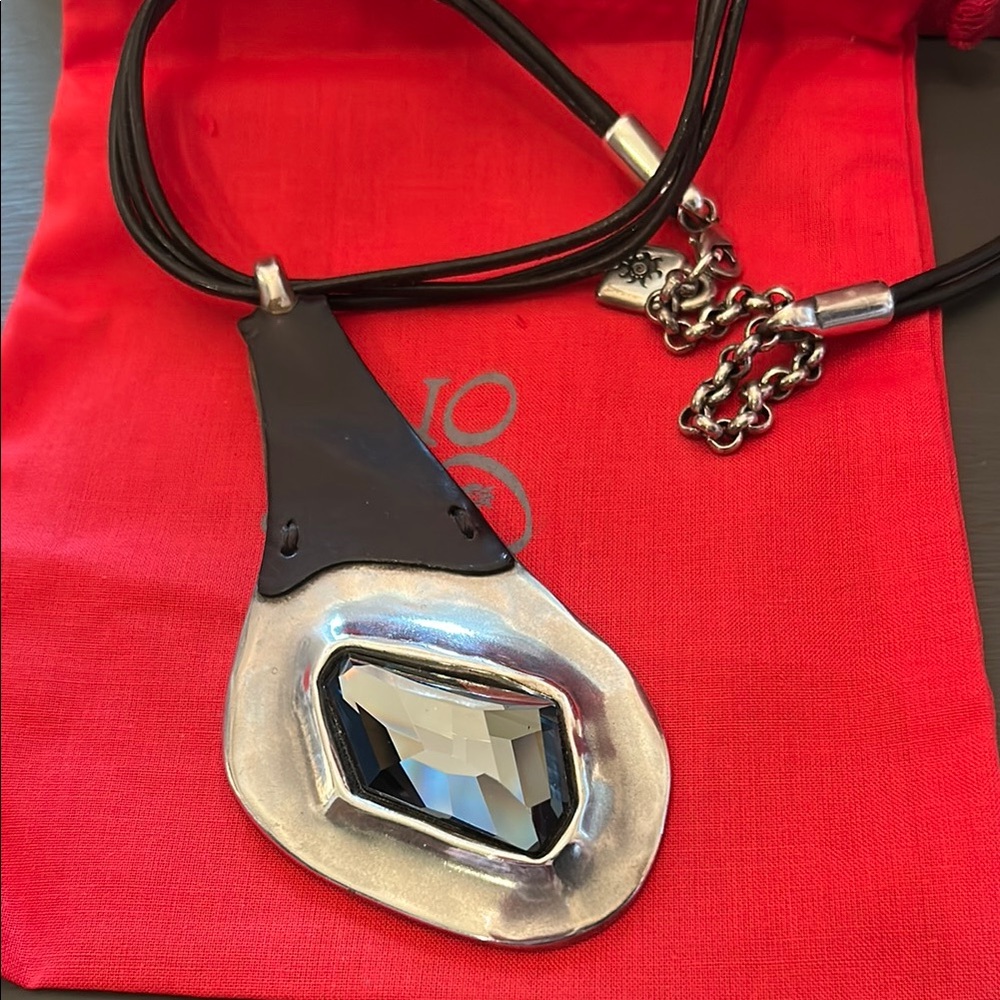 Uno de 50 Silver and brown leather Pendant Necklace worn once or twice